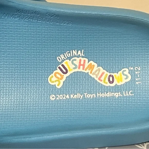 Women’s Squishmallows Maui the Pineapple Casual Molded Slide Sandal Size 11 / 12 - Picture 3 of 7